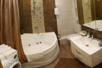 Ванная комната | В ванных комнатах фены, водонагреватели, индивидуальные средства личной гигиены. В некоторых номерах гидромассажная ванна.